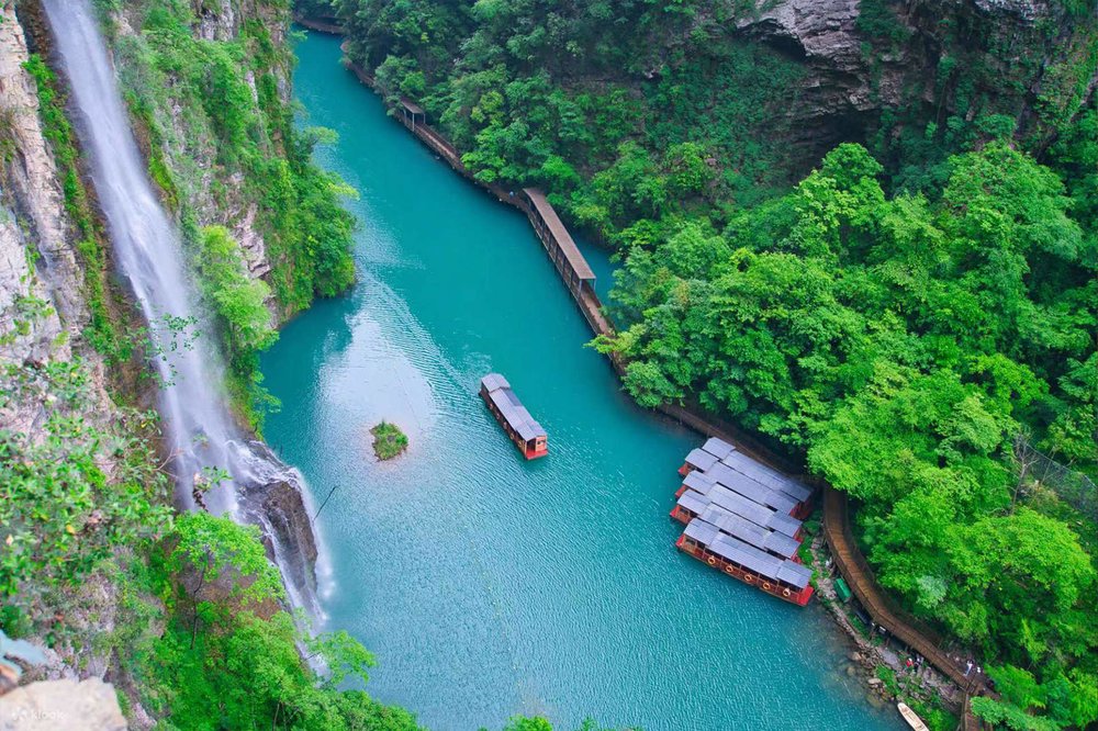 Ngày 3: Đến Phượng Hoàng Cổ Trấn, Check-In Phố Cổ