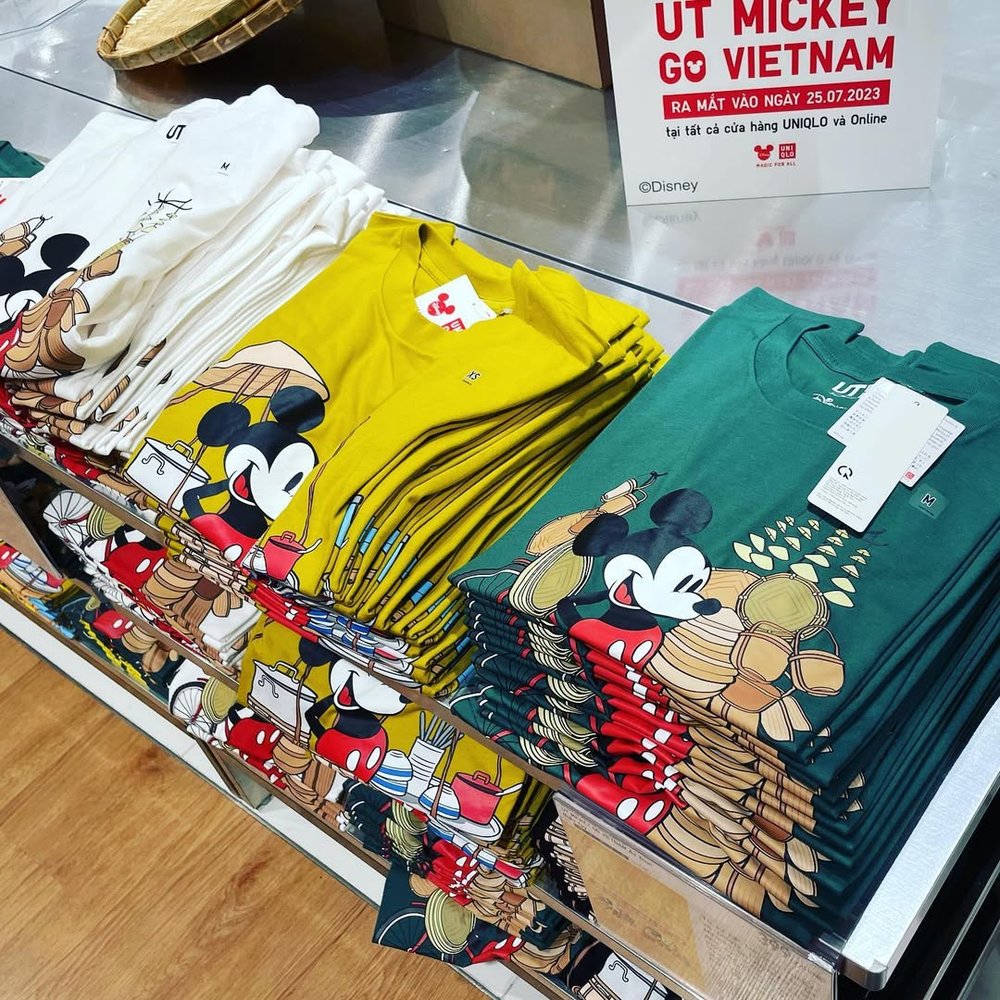 ベトナム　お土産　ユニクロのベトナム限定Tシャツ