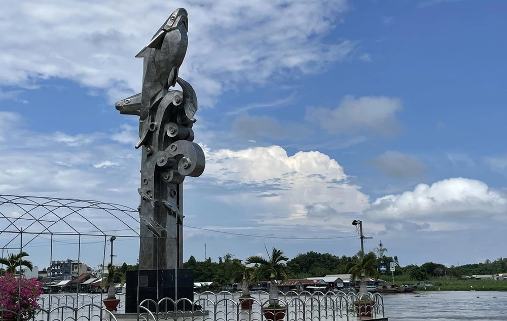  Tượng Đài Cá Basa