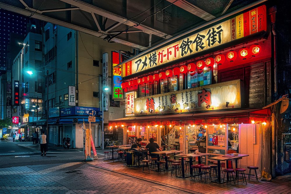 Ameyoko (Ameya‑yokochō, Ueno) – Thiên Đường Ăn Vặt & Hải Sản Giá Bình Dân