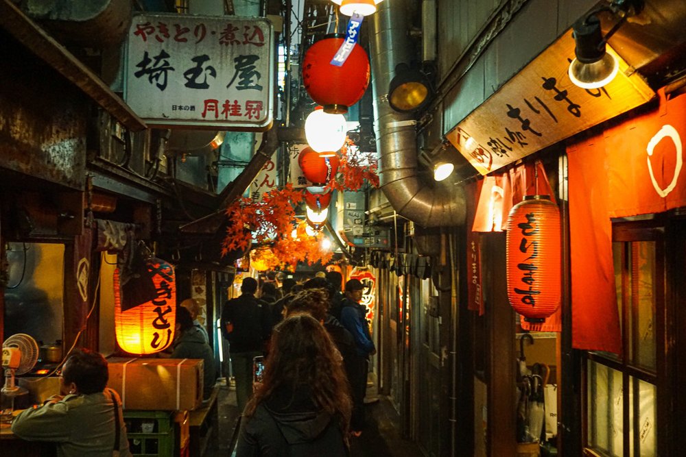 Omoide Yokocho (Memory Lane, Shinjuku) – Hành Lang Ký Ức Showa