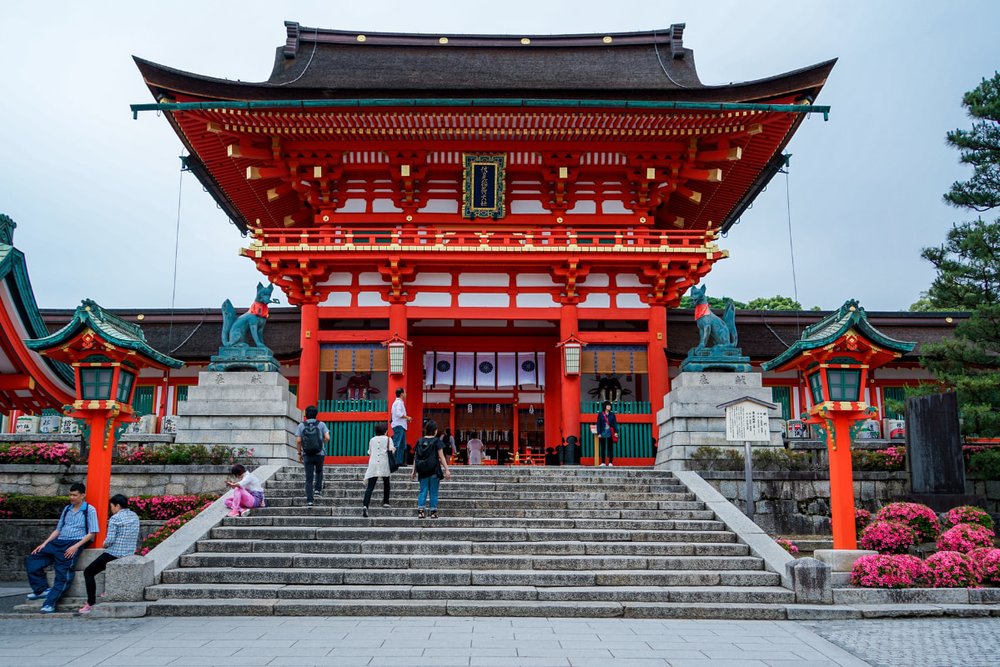 Lễ Hội Viếng Đền Đầu Năm Mới Hatsumode (Tháng 1)