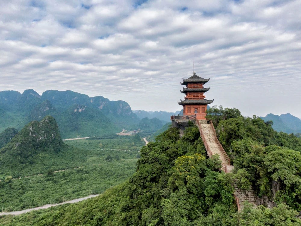 Chùa Ngọc - Công Trình Thủy Mặc Thuộc Tam Chúc