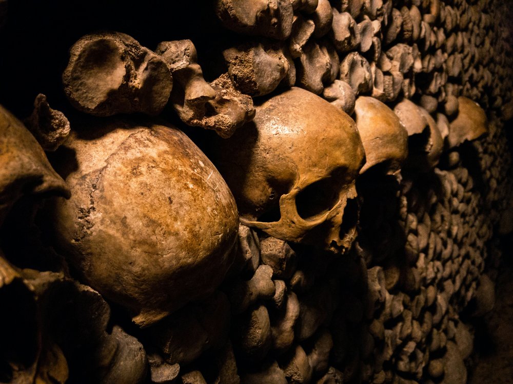 paris travel tips - paris catacombs