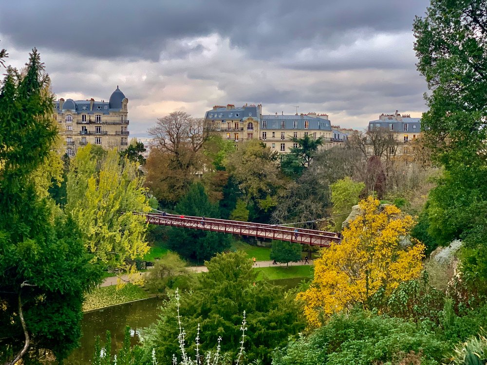 paris travel tips - Parc des Buttes-Chaumont