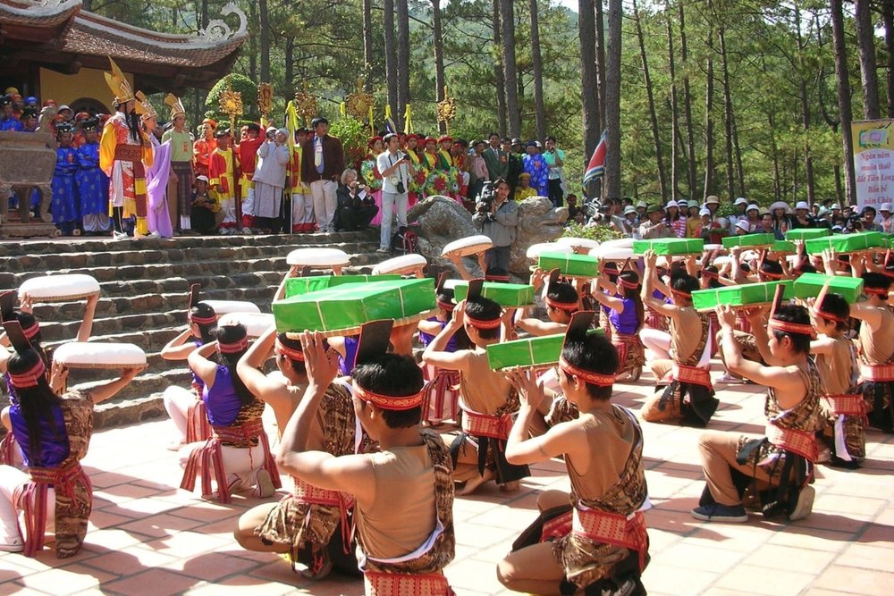 Giá Vé Tham Quan Đền Hùng Phú Thọ (Cập Nhật 2025)