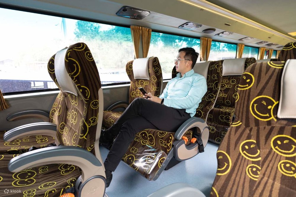 Di chuyển bằng xe buýt công cộng ở Singapore