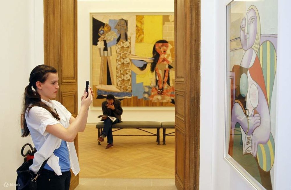 inside picasso museum