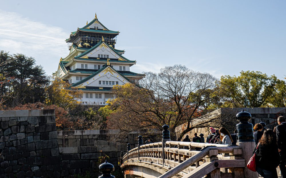 exterior of osaka castle