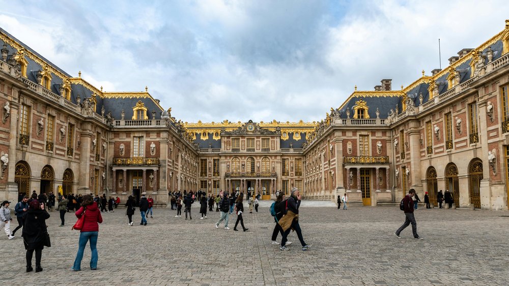 exterior of versailles paris