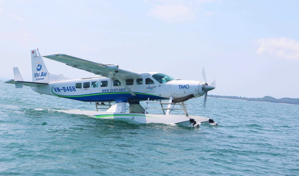 Ngắm Vịnh Hạ Long Từ Thủy Phi Cơ Tuần Châu