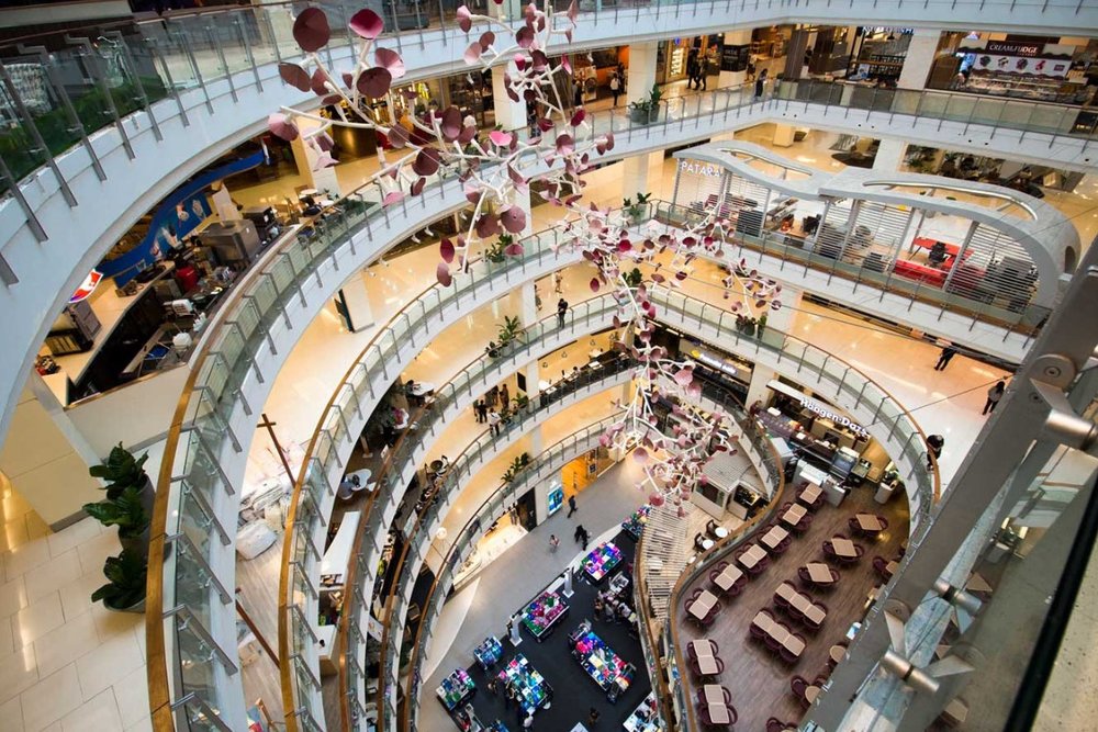 Khám Phá Lầu 1 Central World Bangkok – Thiên Đường Chăm Sóc Sắc Đẹp Và Phong Cách Tinh Tế