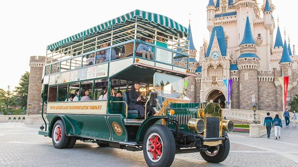 Xe Shuttle Của Khách Sạn Gần Disney Dành Riêng Cho Khách Lưu Trú
