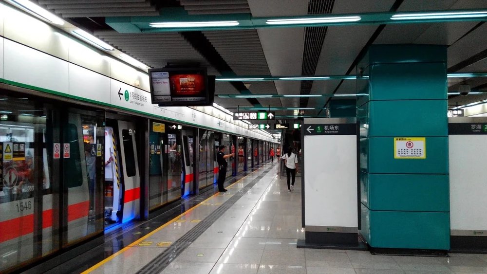 Di Chuyển Bằng Tàu Điện Ngầm Ở Thâm Quyến 