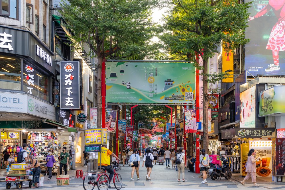 Mua Quà Lưu Niệm Trước Khi Về