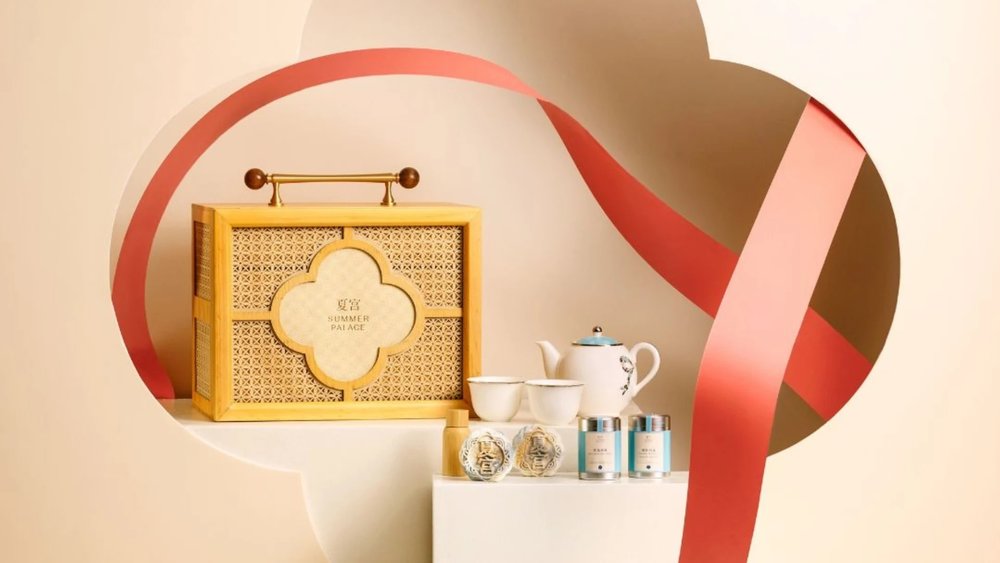 luxury snowskin mooncakes with exquisite box and tea set