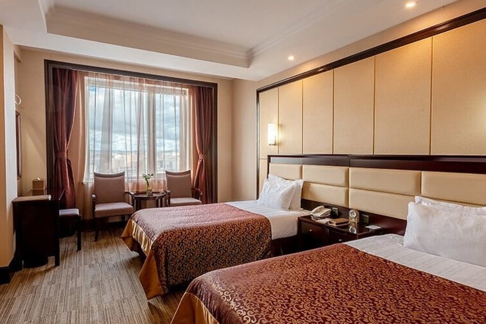 Lưu Trú Tại The Grand Hill Hotel Hiện Đại, Sang Trọng