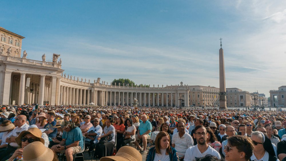 Crowd in St. Peter’s Square