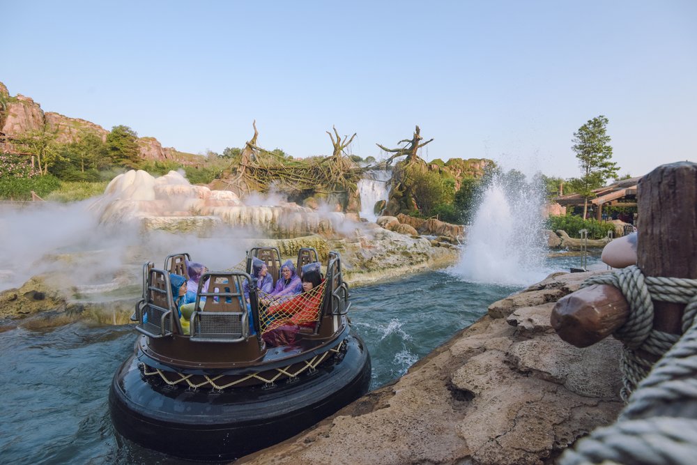 Shanghai Disneyland Best Rides - Roaring Rapids