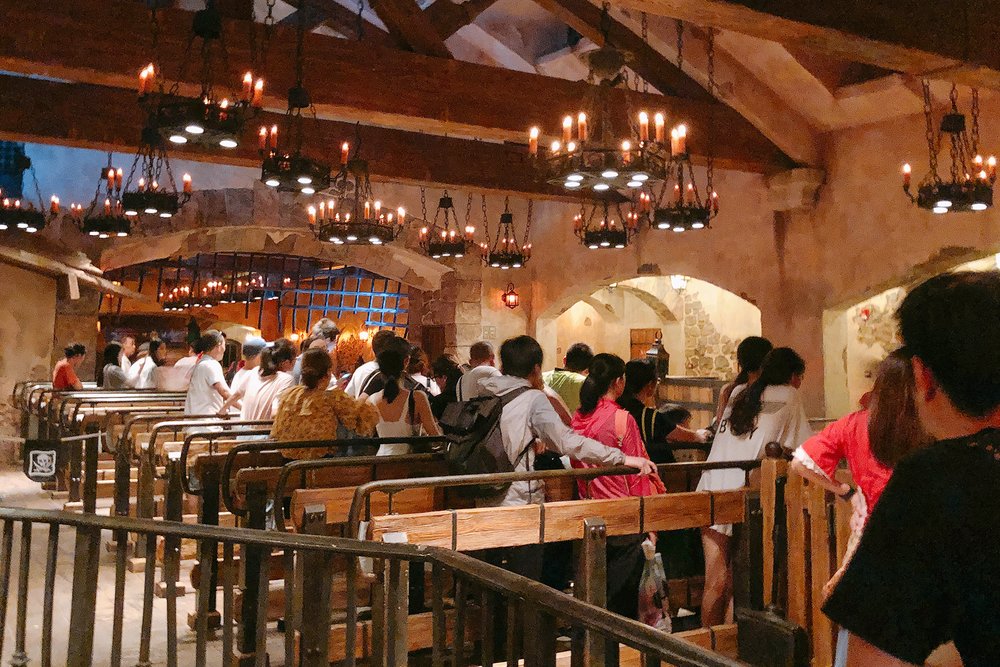 Shanghai Disneyland Queue
