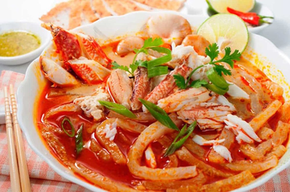 Thưởng Thức Bánh Canh Ghẹ Chả