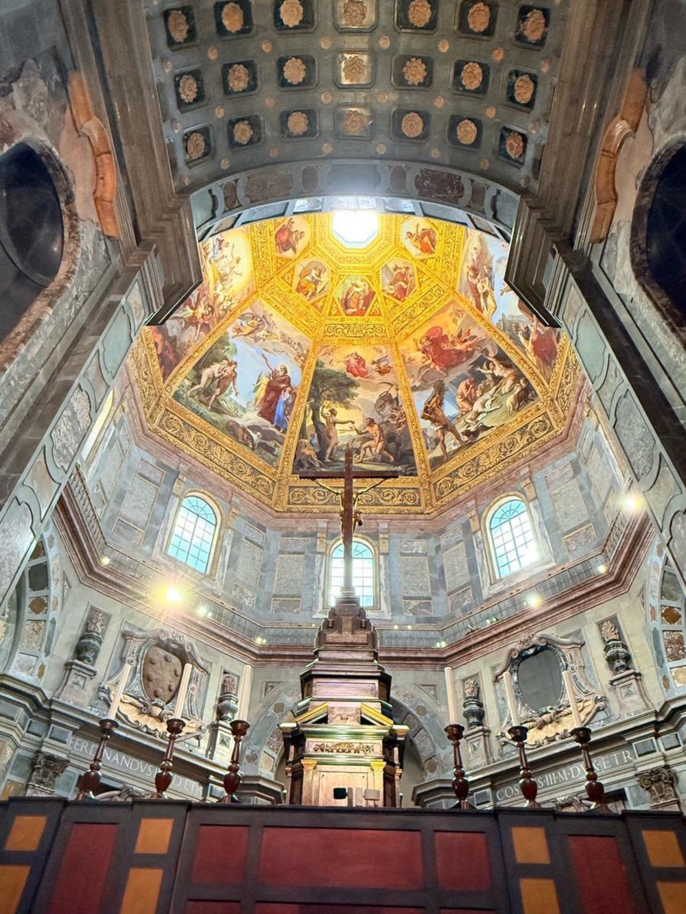 Stunning frescoed dome inside the Medici Chapels in Florence / Photo from Klook User AI *******