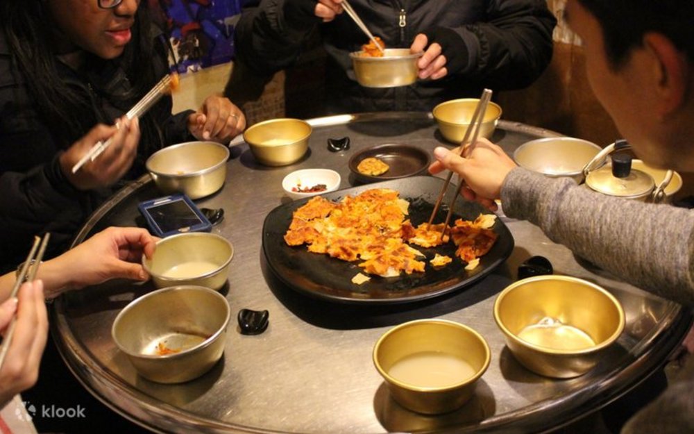 Nhà Hàng Và Quán Ăn Địa Phương