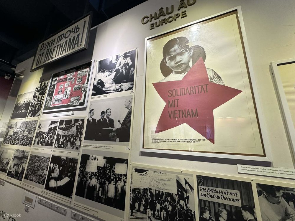 Photographs of International support and solidarity for Vietnam