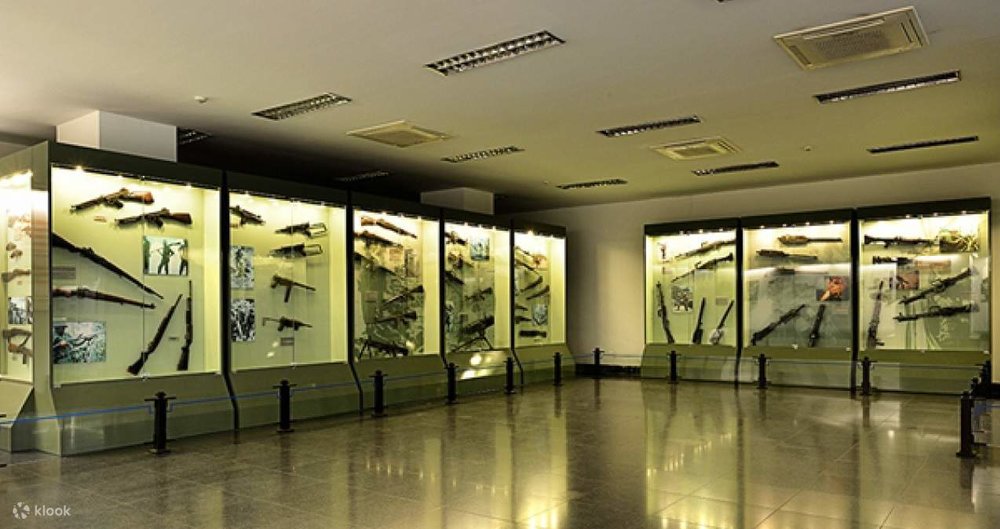 Guns and weapons used in the war