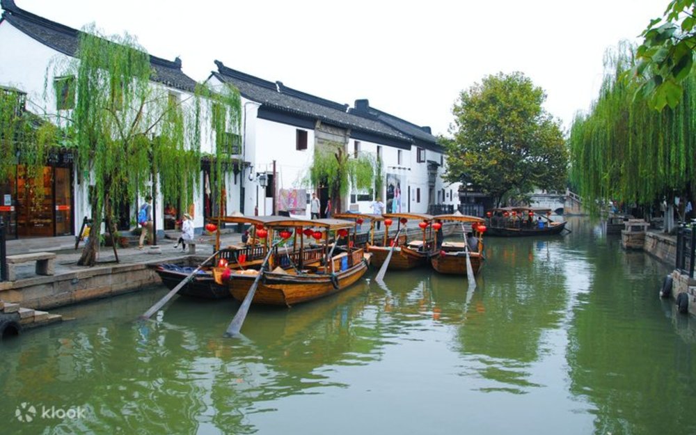  Buổi Sáng: Ghé Thăm Thị Trấn Nước Châu Trang