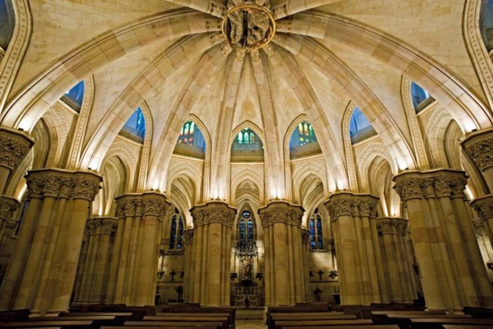 sagrada familia - crypt
