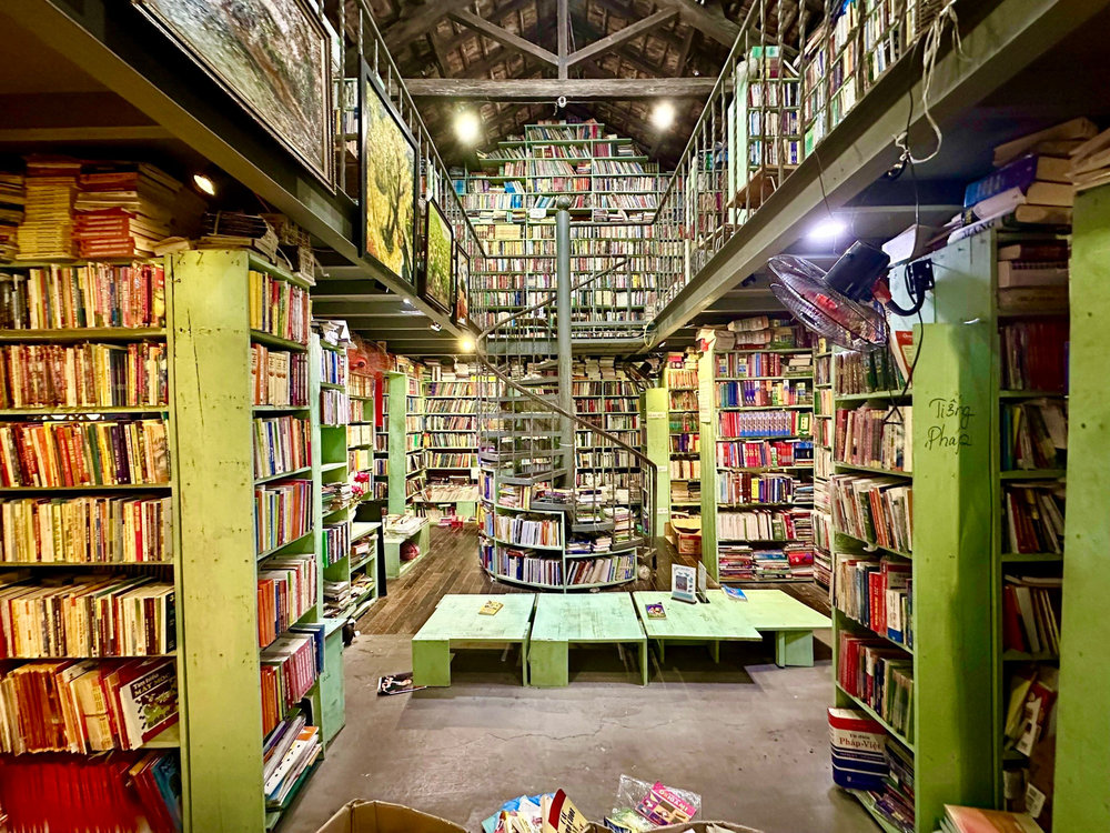  Phố Sách Đinh Lễ – Thiên Đường Cho Người Yêu Chữ
