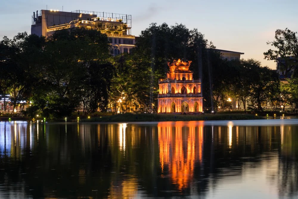 Hồ Hoàn Kiếm - Trái Tim Hà Nội