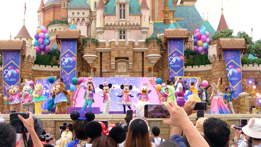 香港ディズニーランド・リゾート20周年の初日へ!ディズニー・フレンズ ショー