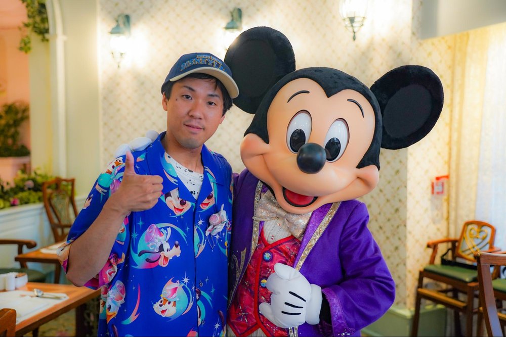 香港ディズニーランド・リゾート20周年の初日へ! キャラクターダイニング ミッキー
