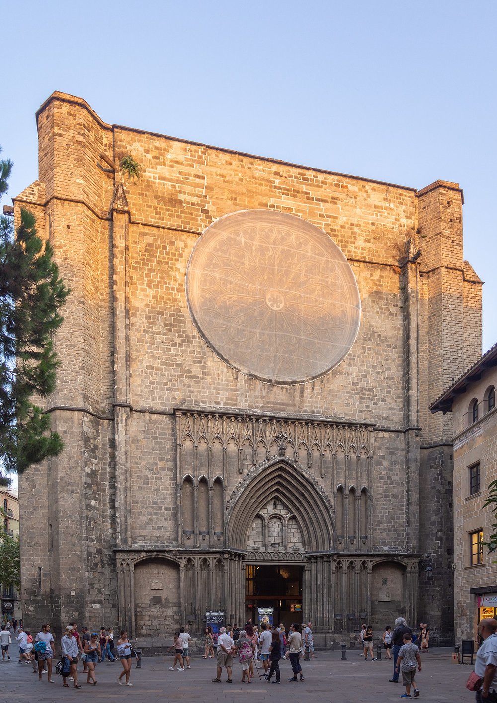 Santa Maria del Pi from the outside