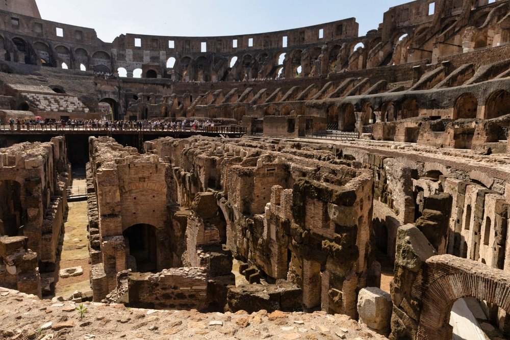 Khu Vực Tầng Hầm (Underground/Hypogeum)