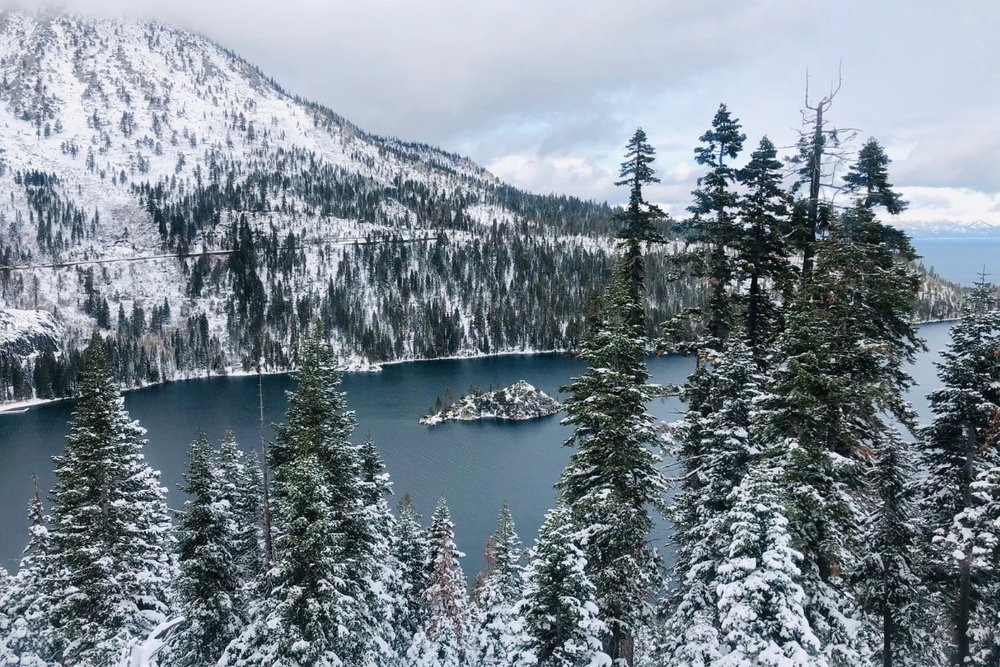 Lake Tahoe, California & Nevada – Hồ Nước Băng Giá Giữa Núi Tuyết
