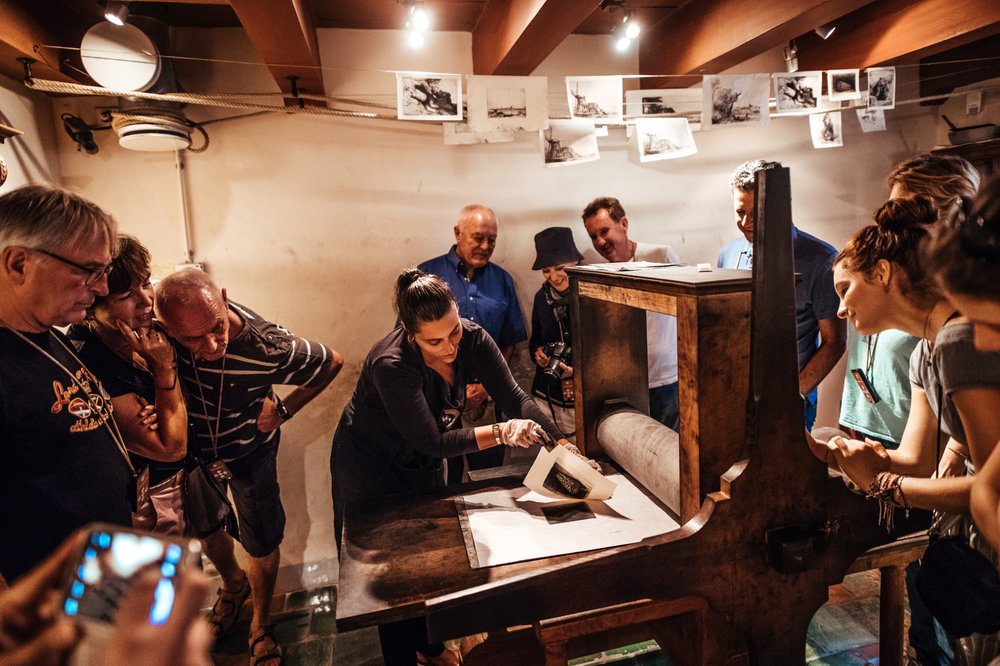 Printmaking demonstration at the Rembrandt House Museum