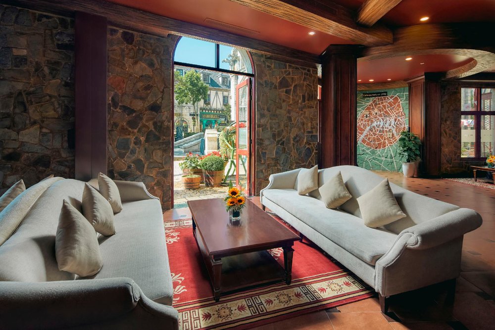 A common area at Mercure Danang French Village Bana Hills