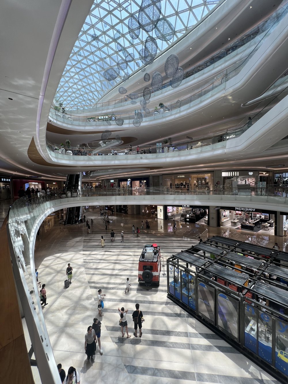  深圳前海華發冰雪世界 深圳滑雪 深圳滑雪場