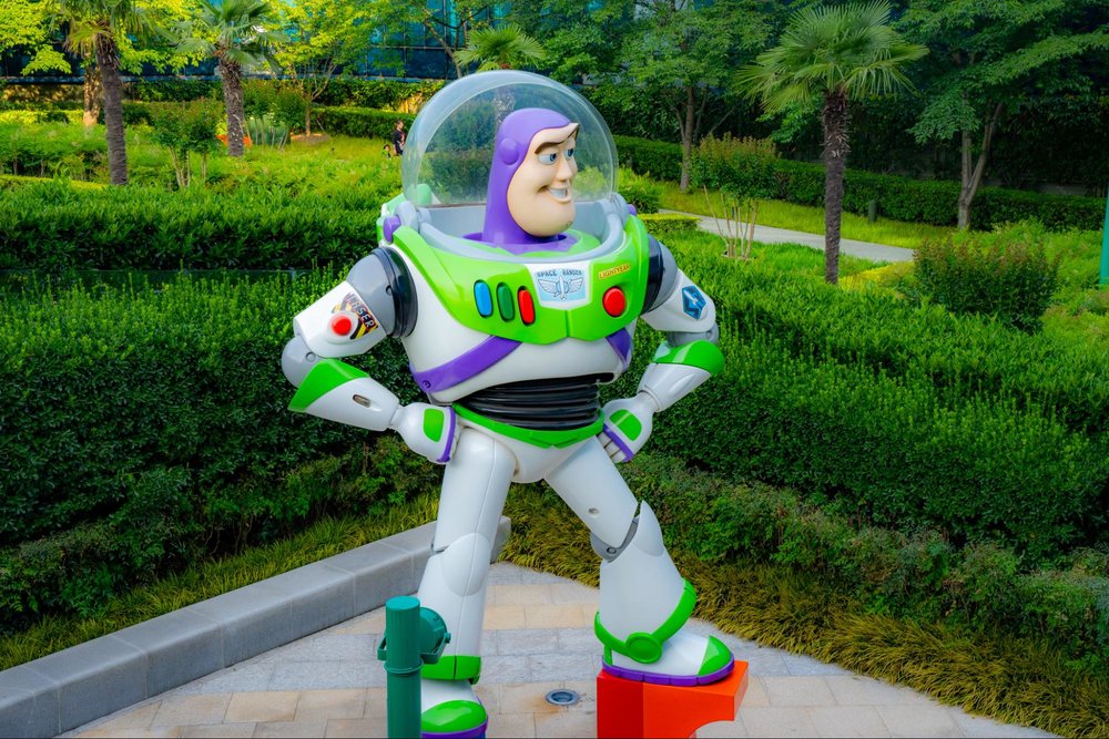 2025年最新!上海ディズニーリゾートのトイ・ストーリーホテル 像 バズライトイヤー