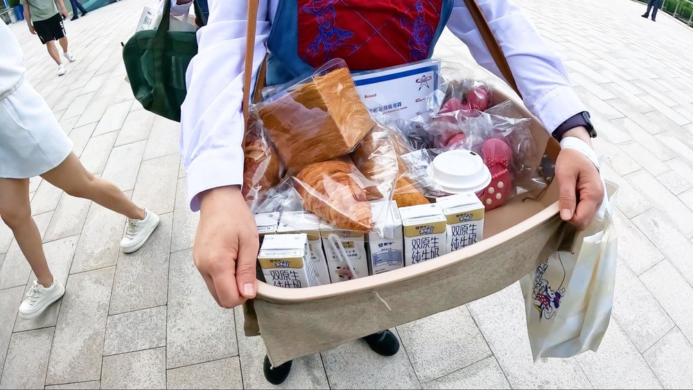 2025年最新!上海ディズニーリゾートのトイ・ストーリーホテル パンや飲み物の販売