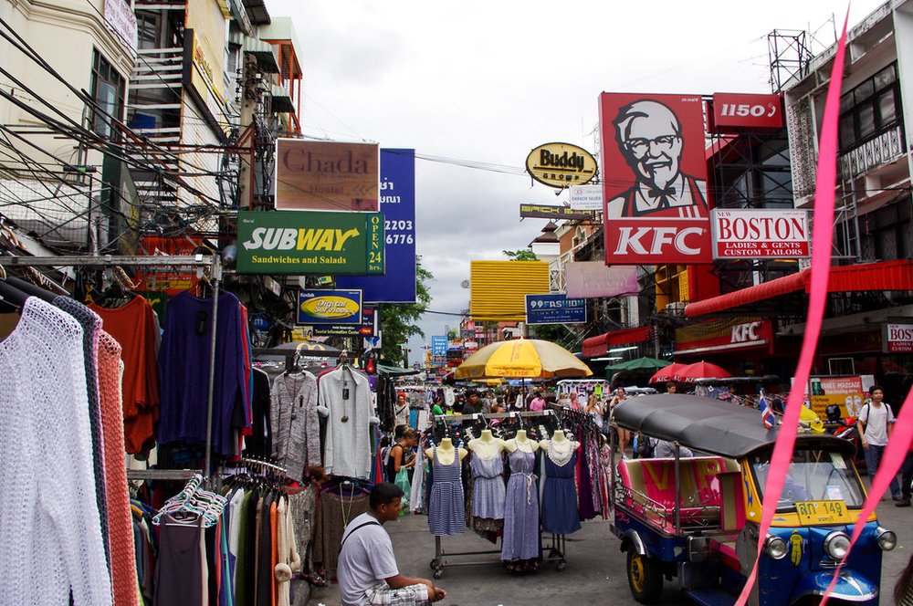 Stalls of clothing / Photo Credits: Aaron Toth on Flickr