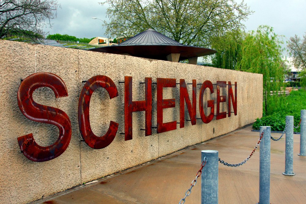 Những Quốc Gia Châu Âu Nào Cấp Visa Schengen?