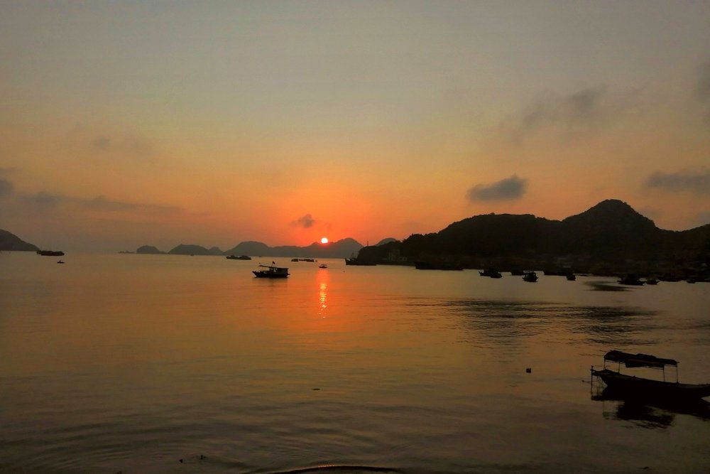 Du Lịch Hồ Thác Bà Mùa Nào Đẹp Nhất?