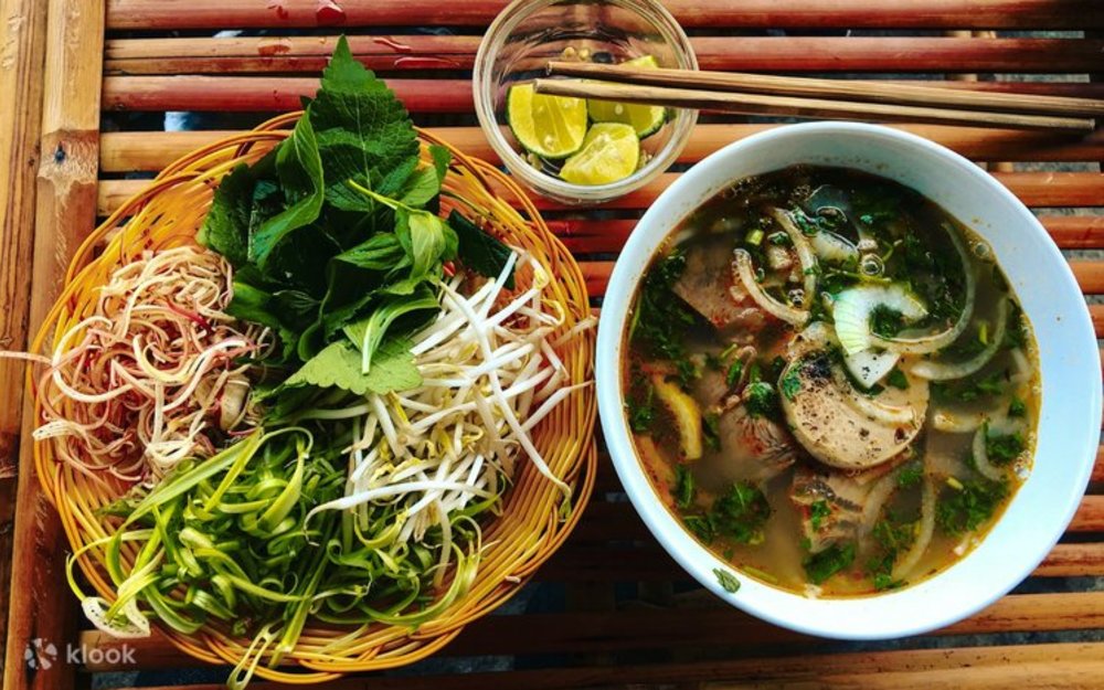 Nhà hàng, quán ăn gần Dinh Độc Lập