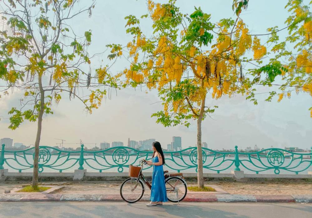 Đạp Xe Quanh Hồ Tây