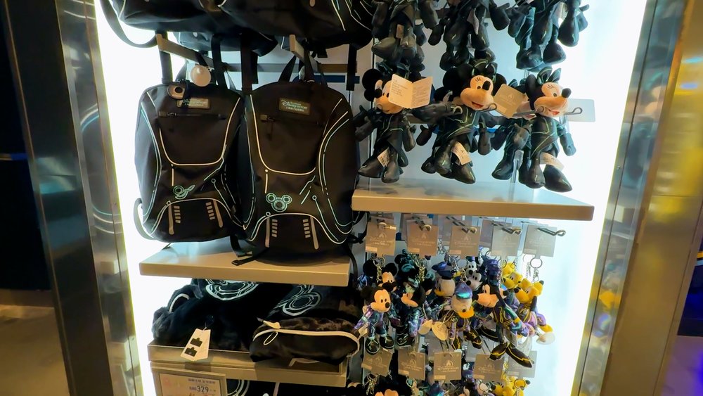 2025年最新の上海ディズニーリゾートのオススメグッズ トゥモローランド ショップ トロンのグッズ ショップ トロンのグッズ