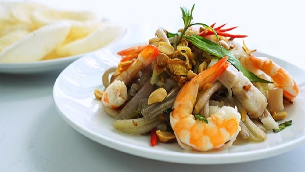 Gỏi Bông Súng – Vị Tươi Mát Giữa Miền Sông Nước